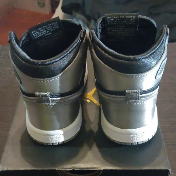 Jordan 1 Retro High OG (TD) Satin Shadow Size 7c New With Box - Picture 5 of 10